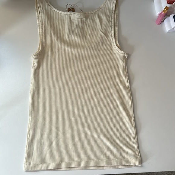 SKIMS tank - Picture 4 of 5